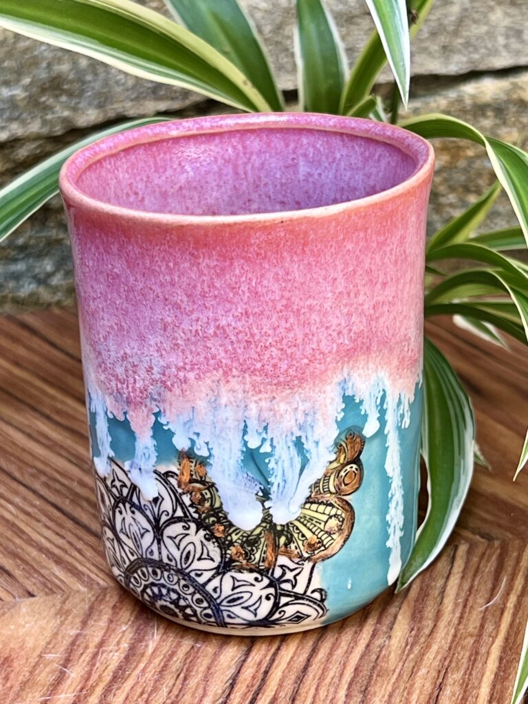 19 - Becher "Mandala mit Schmetterling"