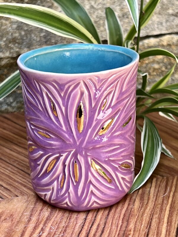 29 - Becher "Pretty Carving"