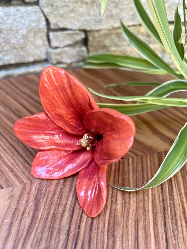 53 - Keramikblüte "Lilie"