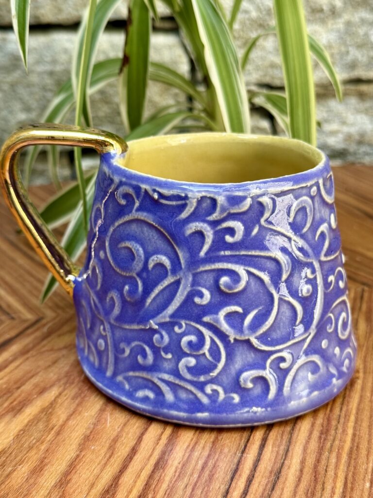 94 - Tasse Ornament