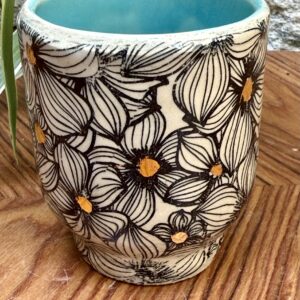 99 - Becher Gänseblume