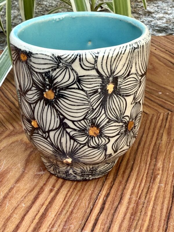 99 - Becher Gänseblume – Bild 2